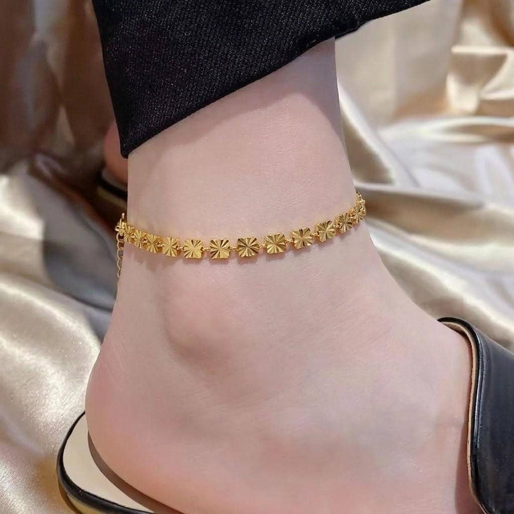 Gold Floral Charm Adjustable Anklet