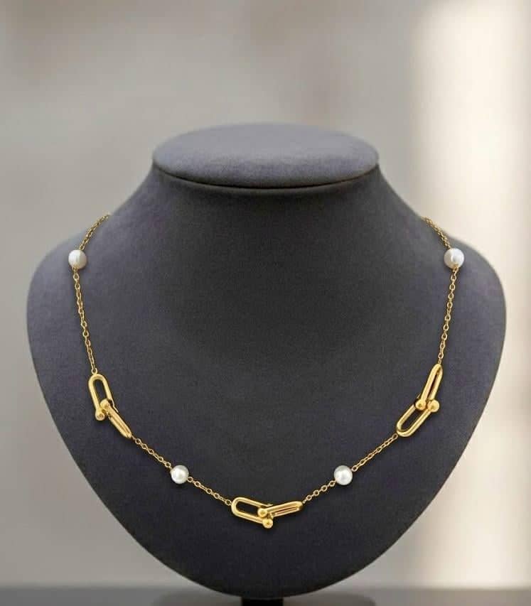 Hardware Link Pearl Necklace