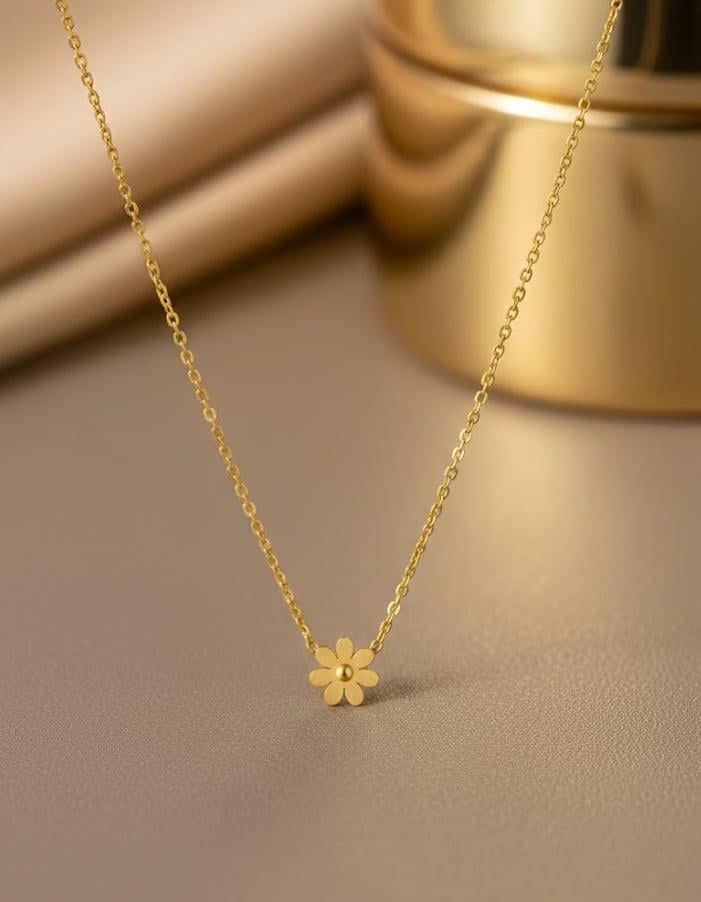 Minimalist Daisy Flower Gold Necklace