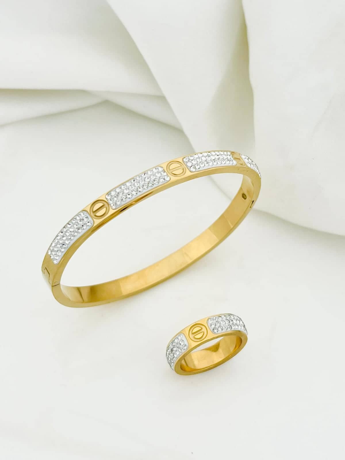 Screw Motif Crystal Bangle Ring Set