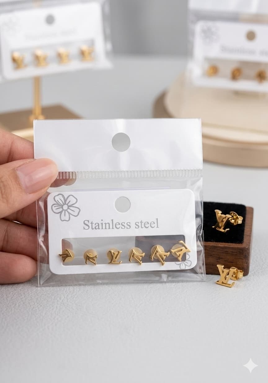 Green Bead Station Gold Necklace