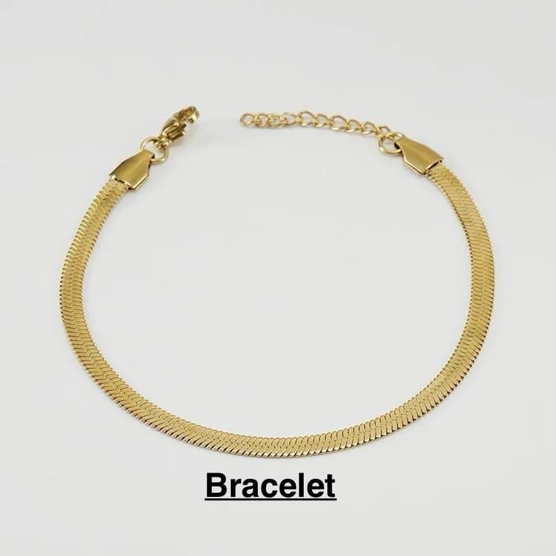 White Clover Gold Charm Bracelet